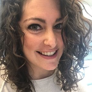 Meet your Posher, Caroline